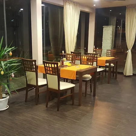 Hotel Liani 3*