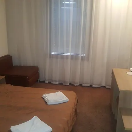 Hotel Liani 3*