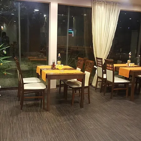 מלון Liani לובץ'