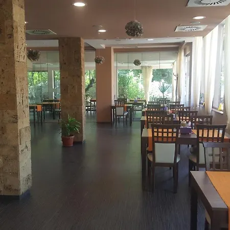 מלון Liani לובץ'