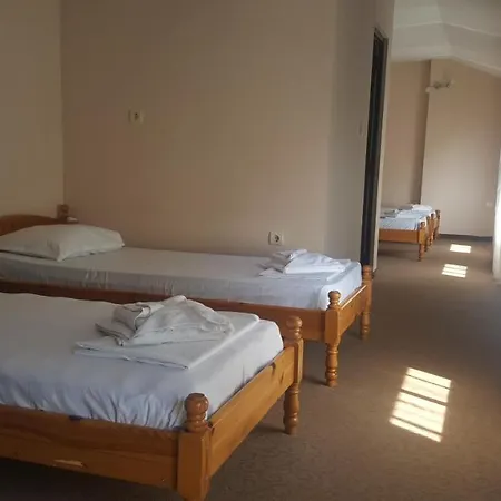 Liani Hotel 3*