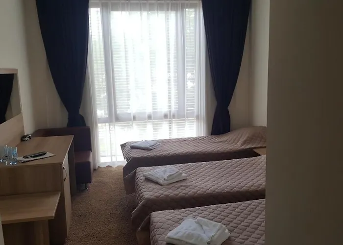 лиани Хотел