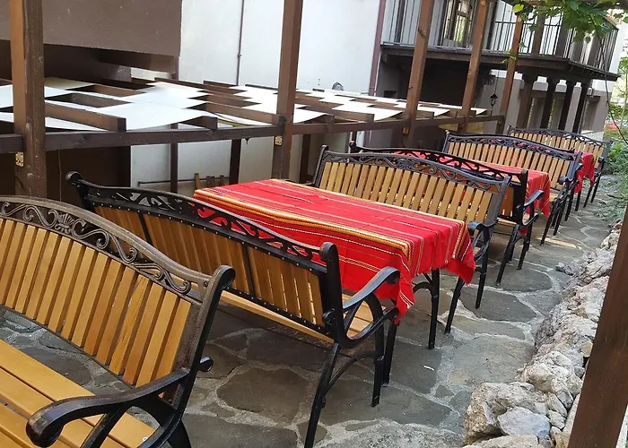 Хотел лиани 3*