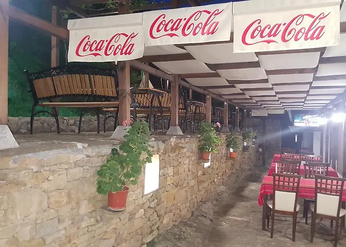 Хотел лиани 3*