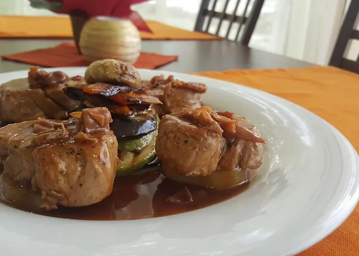 Хотел лиани 3*