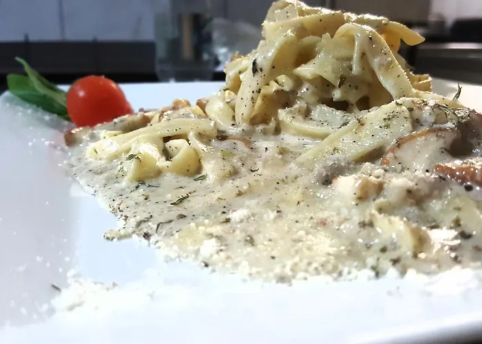 лиани Хотел