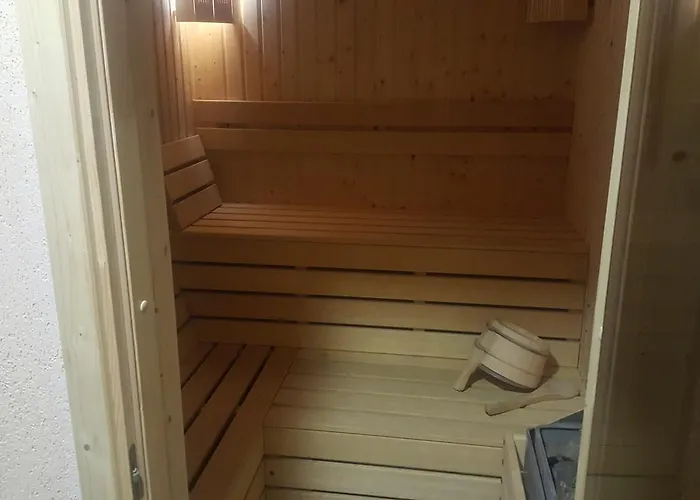 лиани Хотел 3*