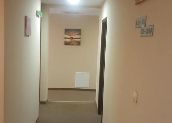 лиани Хотел 3*